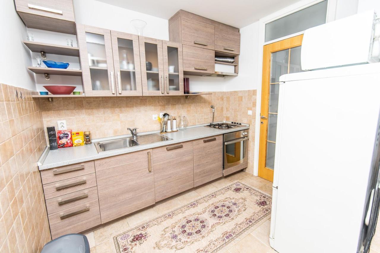 Modern 2Bdr Apartment In The Center- Free Parking サラエヴォ エクステリア 写真