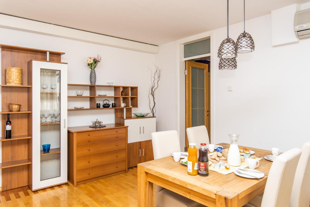 Modern 2Bdr Apartment In The Center- Free Parking サラエヴォ エクステリア 写真