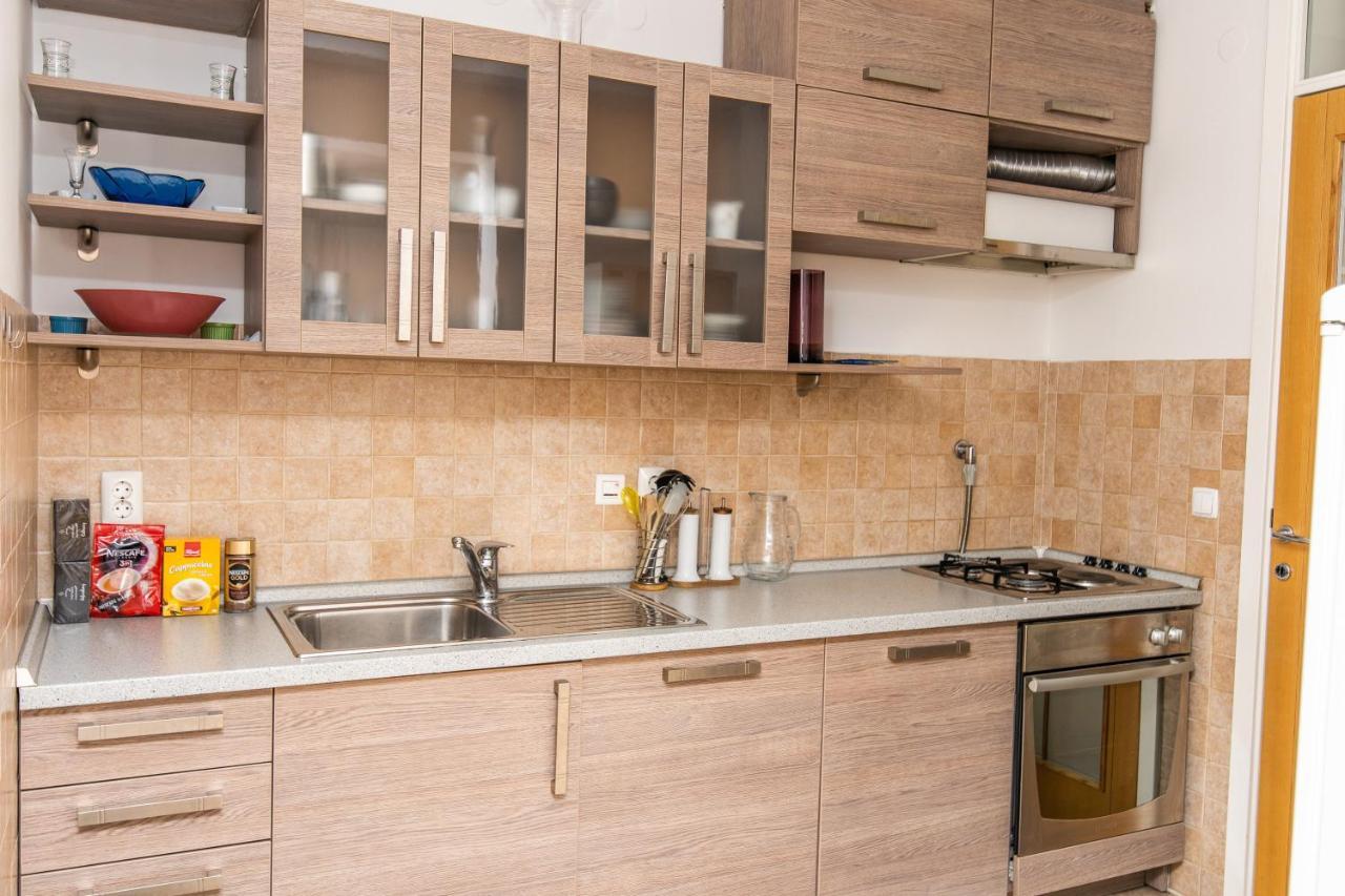 Modern 2Bdr Apartment In The Center- Free Parking サラエヴォ エクステリア 写真